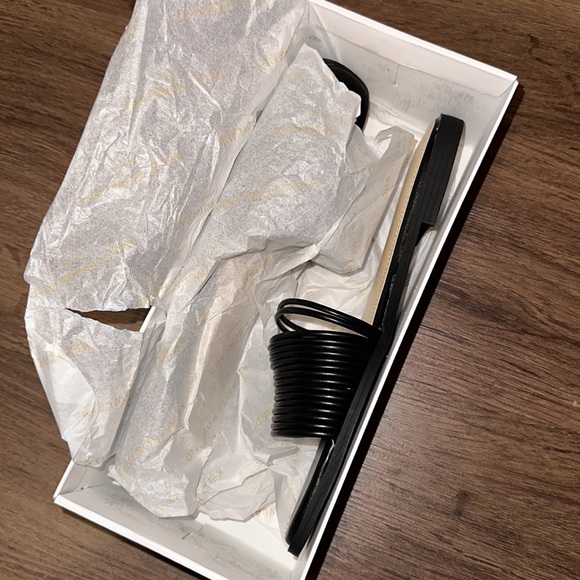 Black sandals - Picture 3 of 4